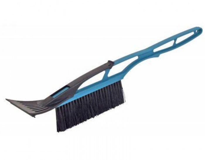 Щетка автомобильная большая, с пластиковой ручкой и скребком КЛАССИКА