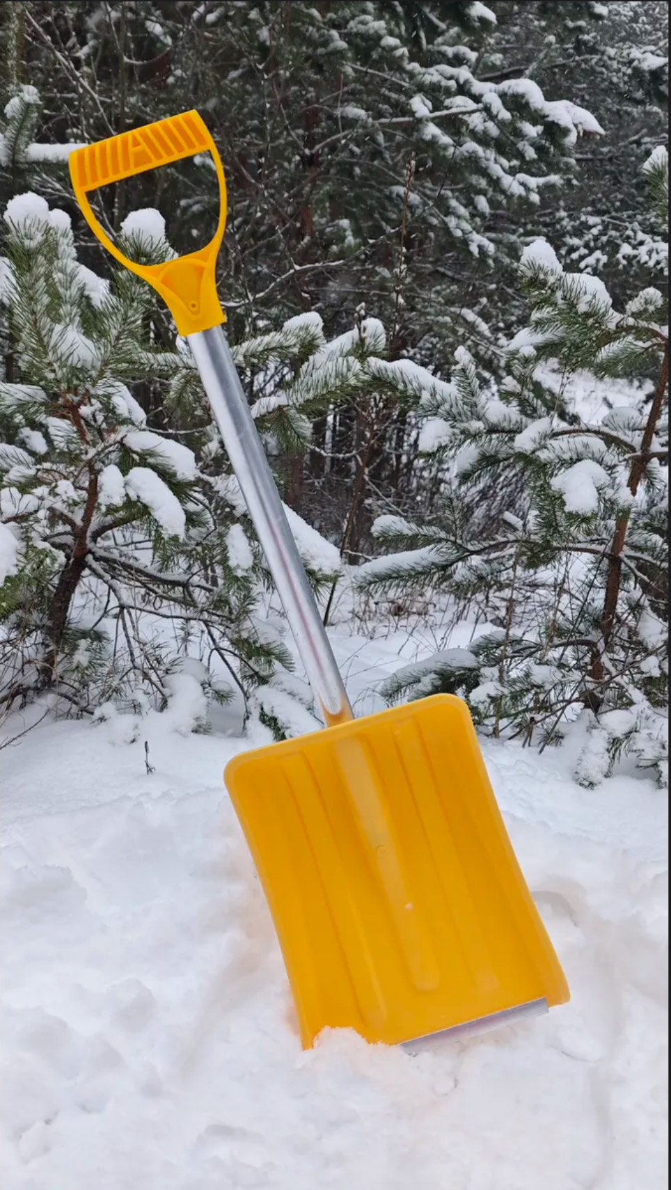 Лопата для снега авт.(345х260х65)с након.с желтый.60см.