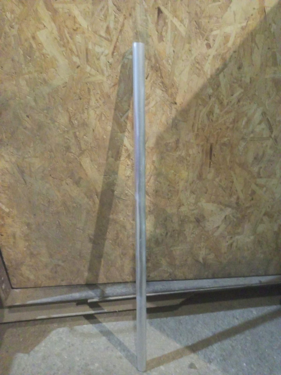 Черенок алюминиевый для лопат 1000 мм d32 мм.